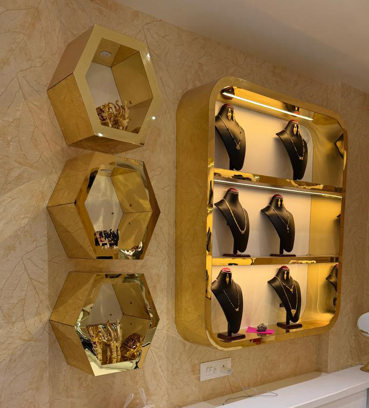 Dahale Jewellers Showroom